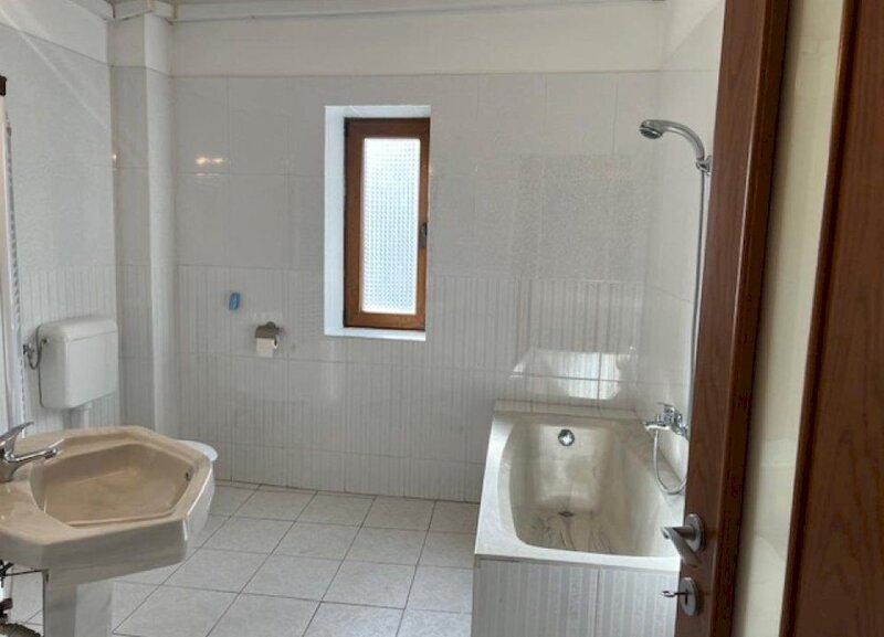 Apartament 4 camere in vila- Gara de Nord.